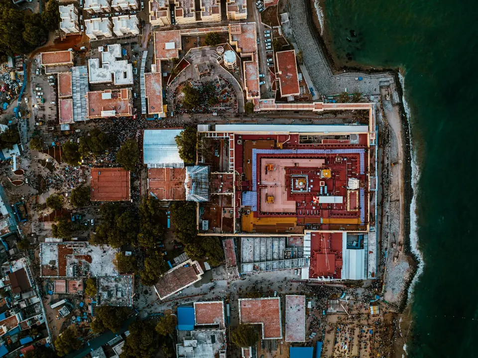 Thiruchendur Murugan Temple on the coast of Tamil Nadu, seen from the air